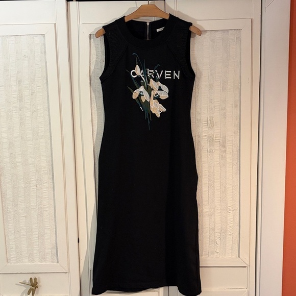 Carven Dresses & Skirts - Carven embroidered floral dress size small